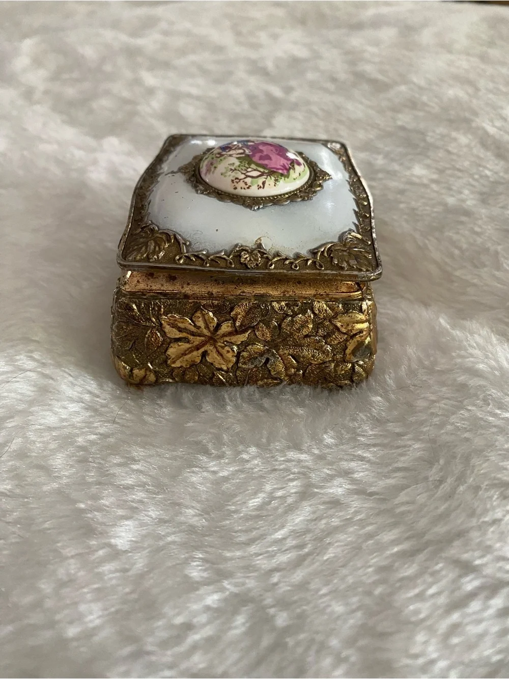 Vintage Gold Tone Metal Trinket Jewelry Box